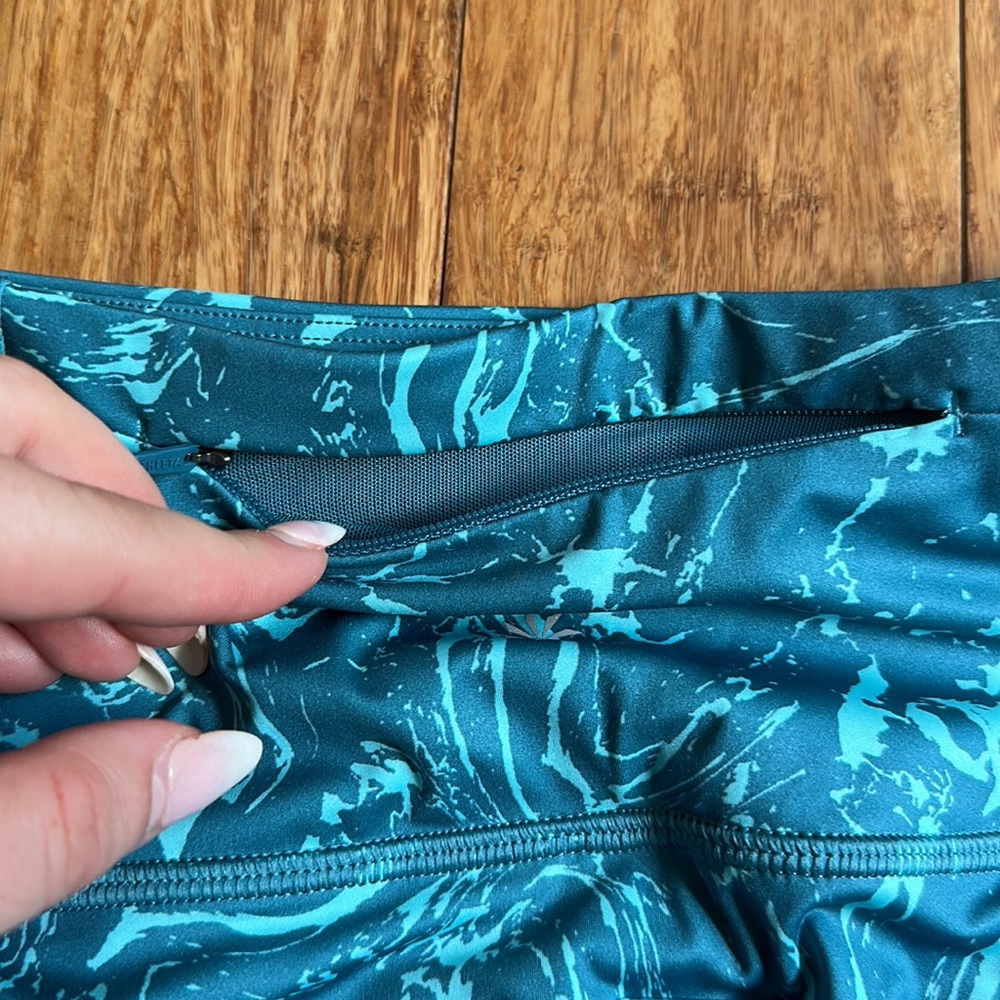 Athleta Ace Printed Tennis Skort 13.5" Ripple Marble Borealis Size Small - Picture 10 of 10